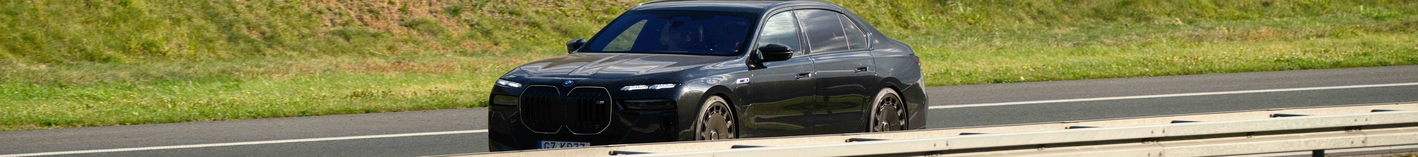 BMW M760e xDrive