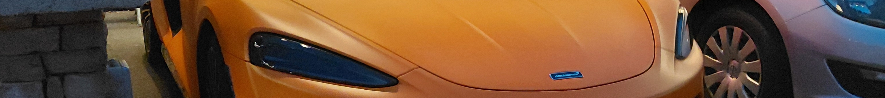 McLaren GT