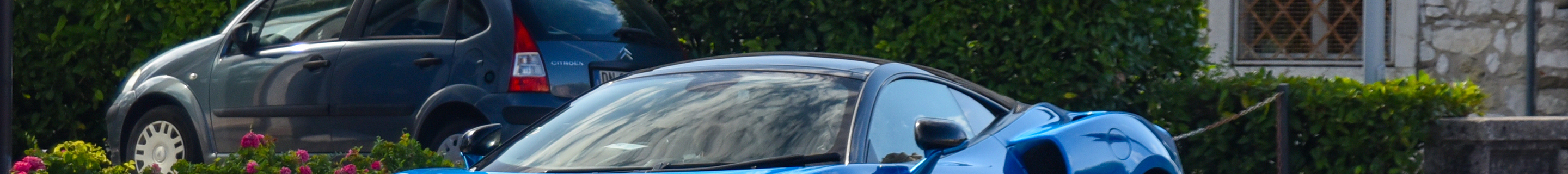 McLaren GT