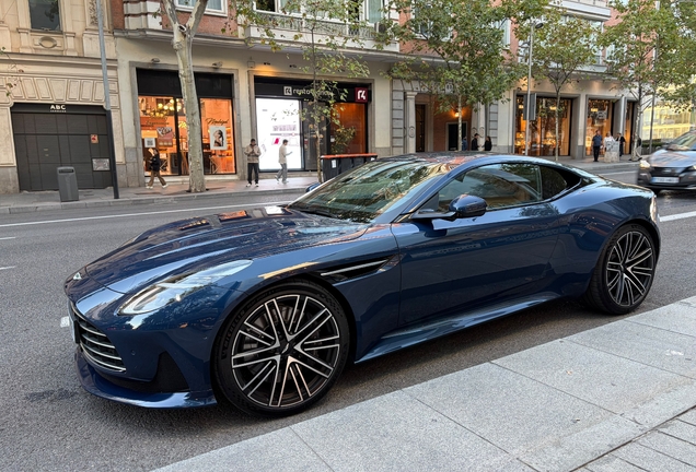 Aston Martin DB12