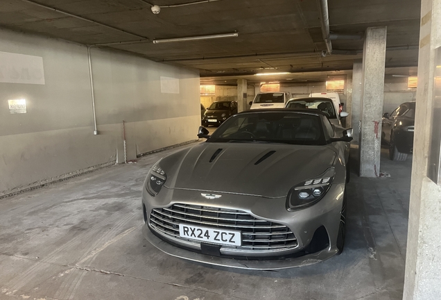 Aston Martin DB12 Volante