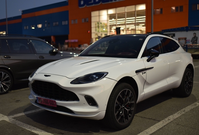 Aston Martin DBX
