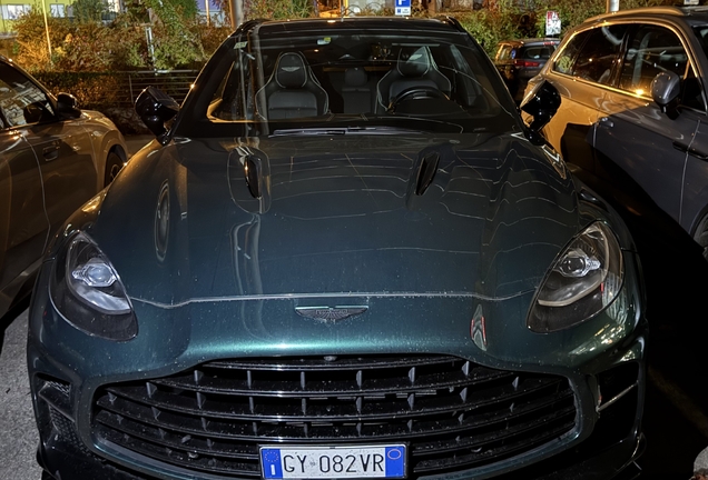 Aston Martin DBX707