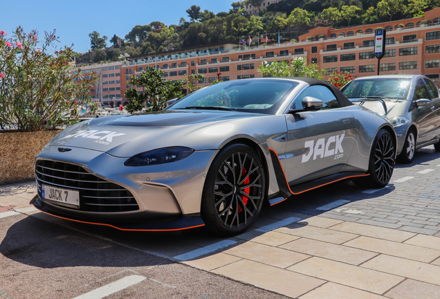 Aston Martin V12 Vantage Roadster 2023