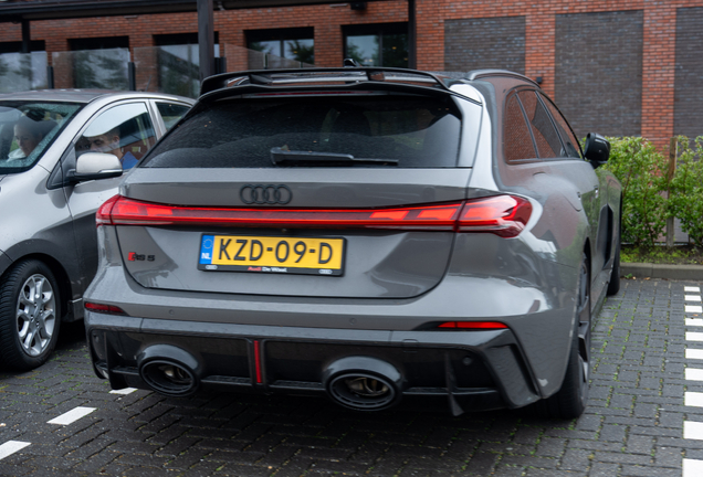 Audi RS5 Avant B10