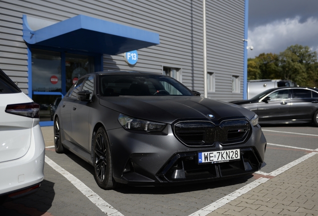 BMW M5 G90