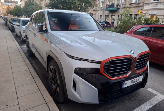 BMW XM G09 Label Red