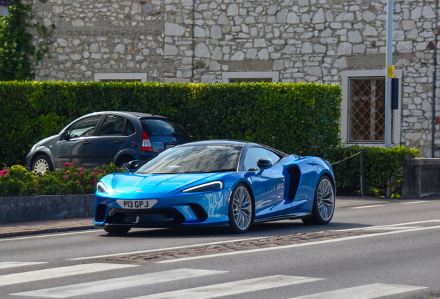 McLaren GT