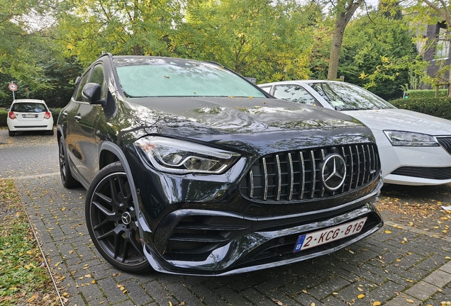Mercedes-AMG GLA 45 X156