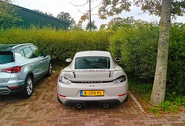 Porsche 718 Cayman GT4
