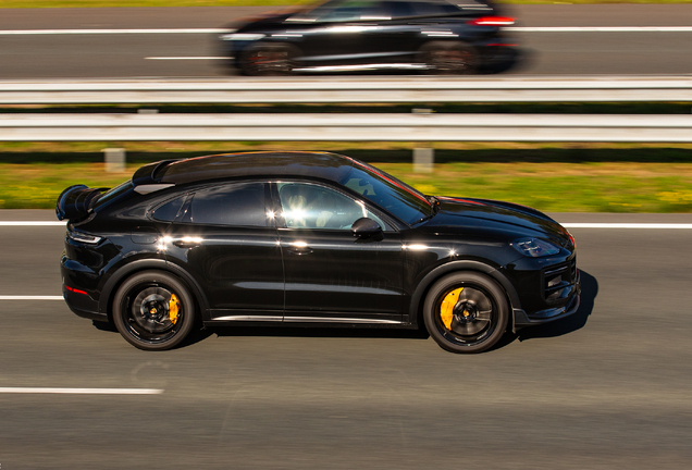 Porsche Cayenne Coupé Turbo E-Hybrid