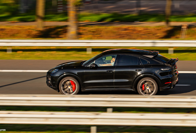 Porsche Cayenne Coupé Turbo E-Hybrid