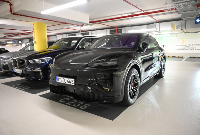 Porsche Cayenne Turbo Electric