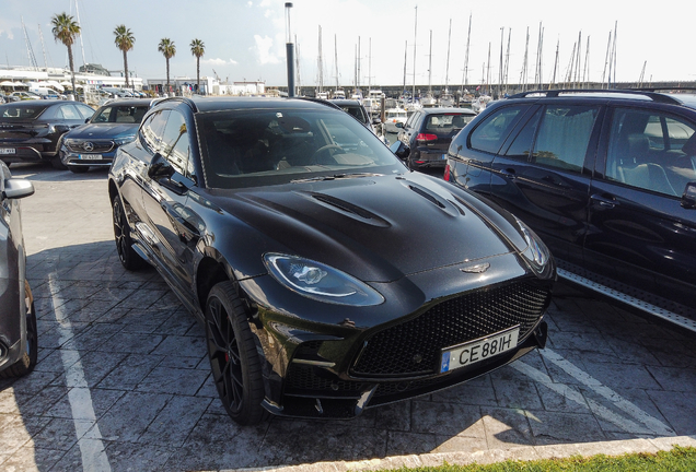 Aston Martin DBX S