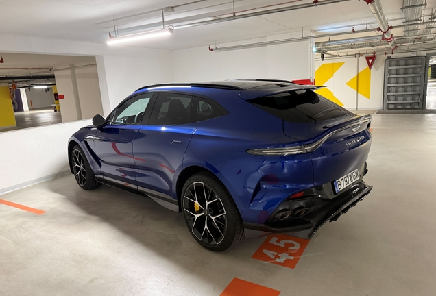 Aston Martin DBX707