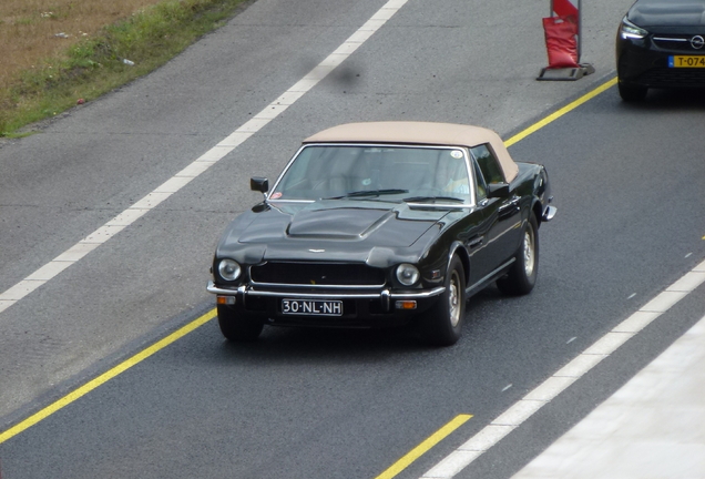 Aston Martin V8 Volante 1978-1990