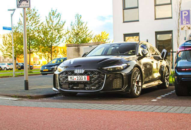 Audi RS5 Avant B10
