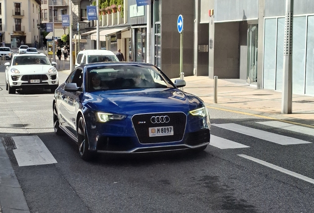 Audi RS5 B8 2012