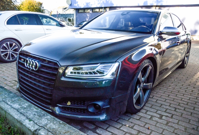 Audi S8 D4