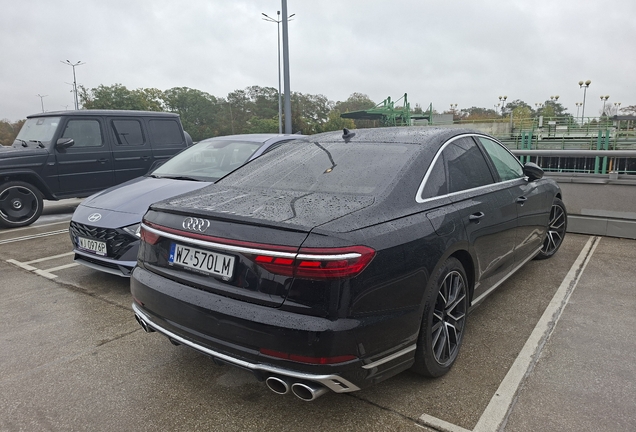 Audi S8 D5