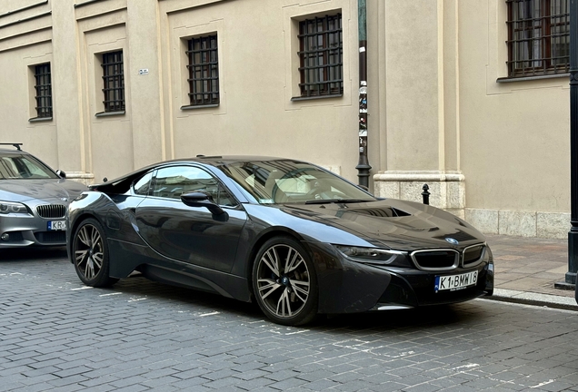 BMW i8