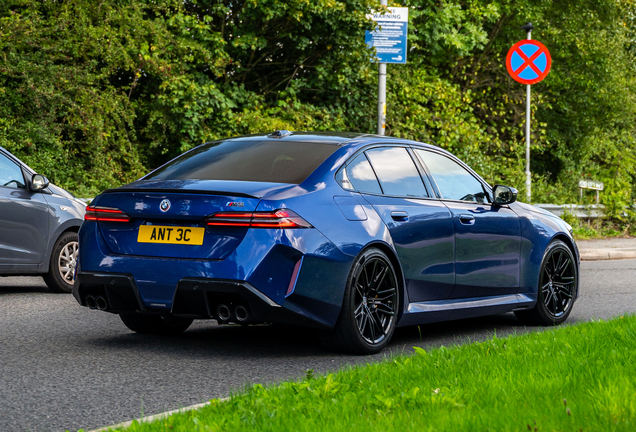 BMW M5 G90