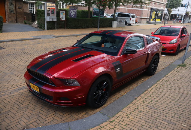 Ford Mustang GT 2013