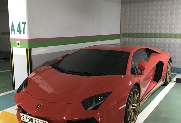 Lamborghini Aventador LP700-4 Miura Edition