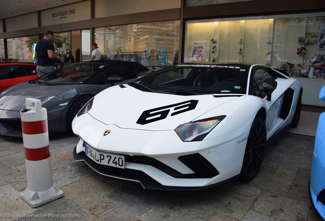 Lamborghini Aventador S LP740-4