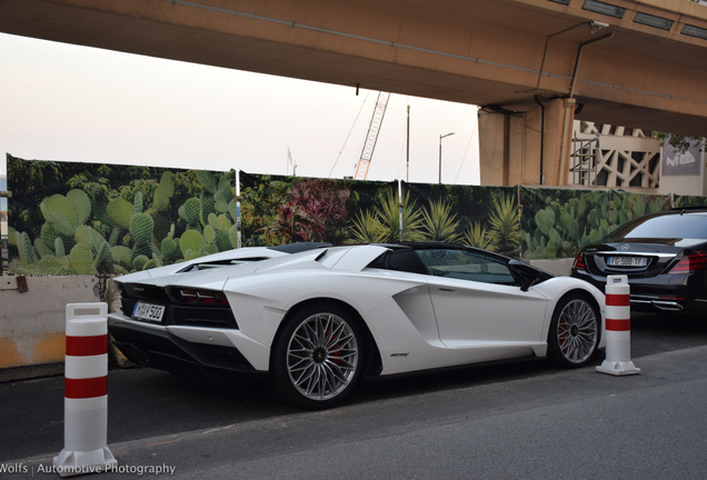 Lamborghini Aventador S LP740-4 Roadster