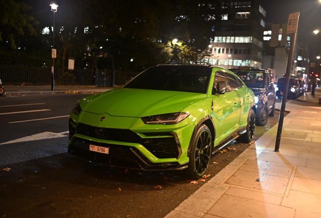 Lamborghini Urus Performante