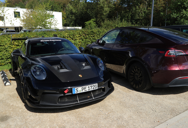 Porsche 992 GT3 RS MkI Weissach Package Manthey Racing