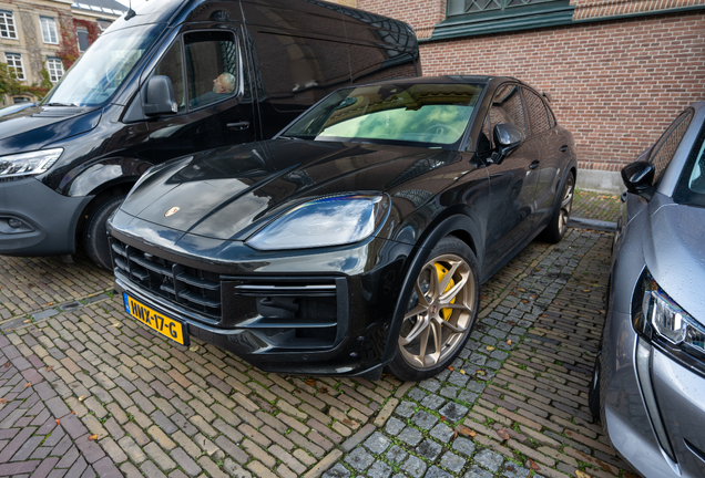 Porsche Cayenne Coupé Turbo E-Hybrid