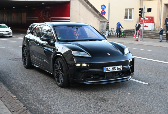 Porsche Macan EV GTS