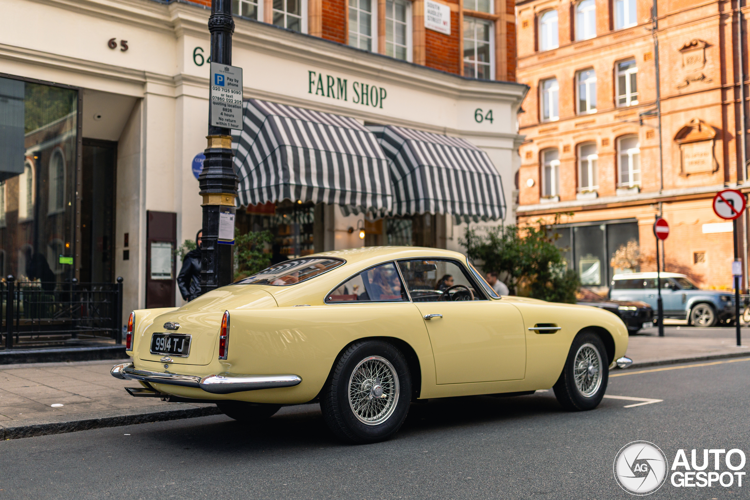 Aston Martin DB4 GT