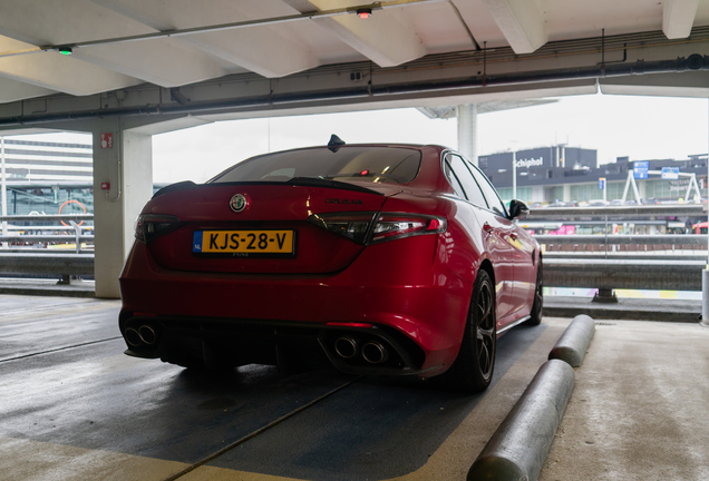 Alfa Romeo Giulia Quadrifoglio 2023