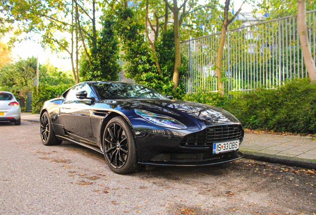 Aston Martin DB11