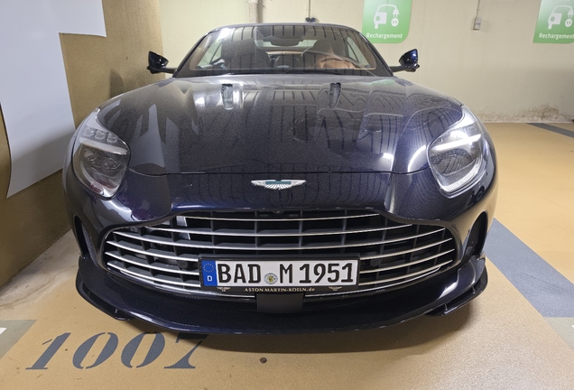 Aston Martin DB12 Volante