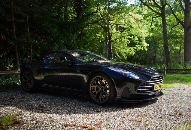 Aston Martin DB12 Volante