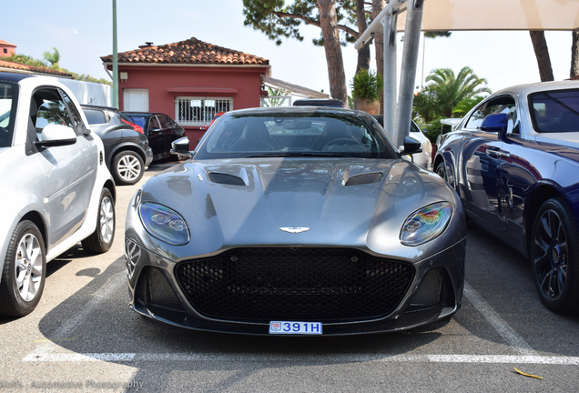 Aston Martin DBS Superleggera Volante