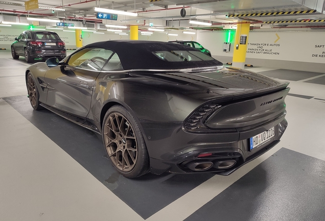 Aston Martin Vanquish Volante 2025