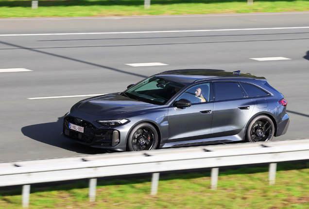 Audi RS5 Avant B10