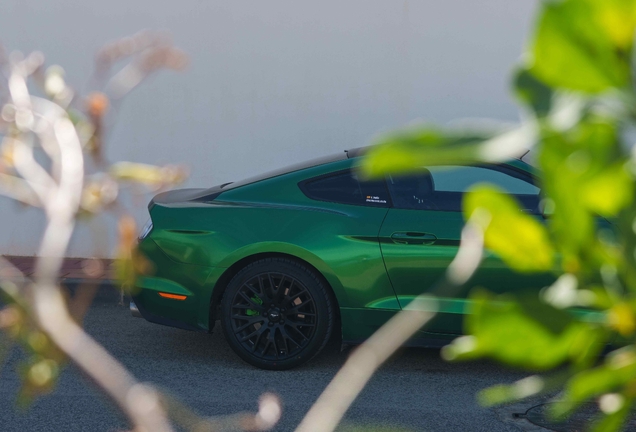 Ford Mustang GT 2015