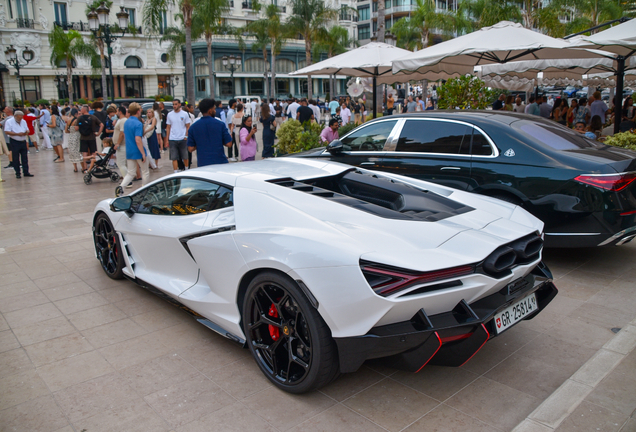 Lamborghini Revuelto