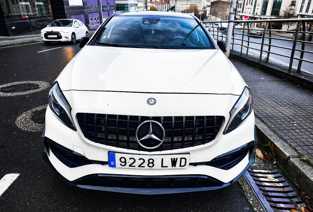 Mercedes-AMG A 45 W176 2015