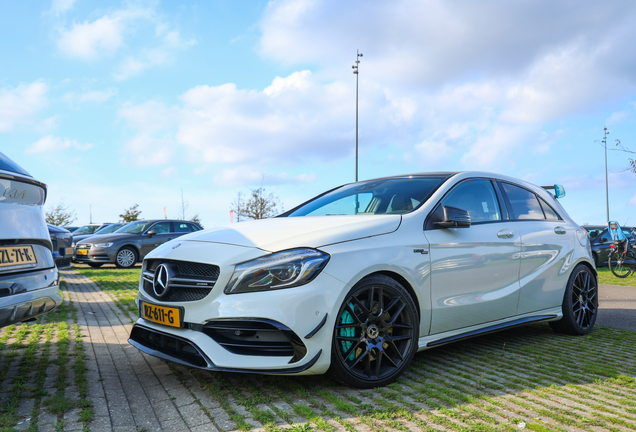 Mercedes-AMG A 45 W176 2015