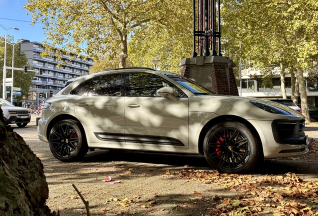 Porsche 95B Macan GTS MkIII