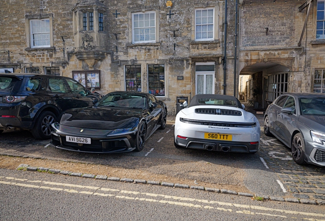 Porsche 992 Carrera 4 GTS Cabriolet MkII