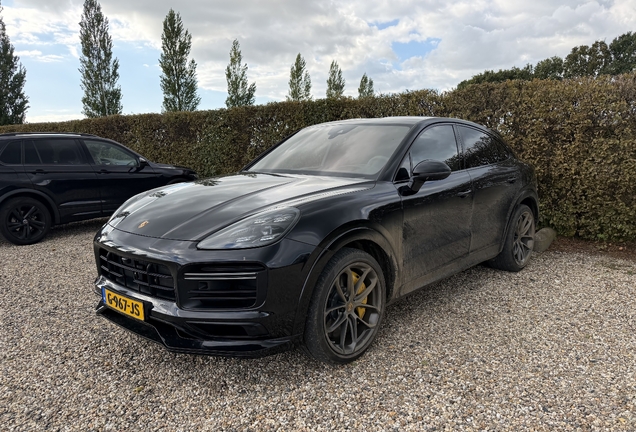 Porsche Cayenne Coupé Turbo S E-Hybrid