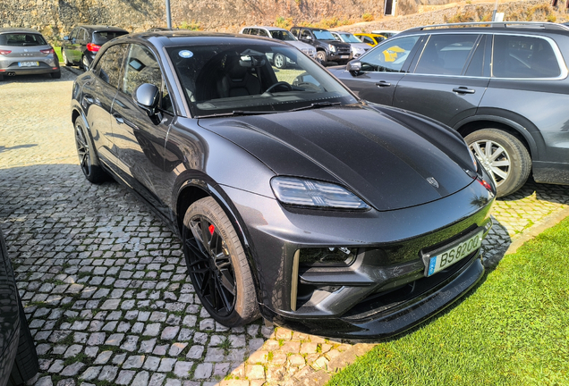 Porsche Macan EV Turbo